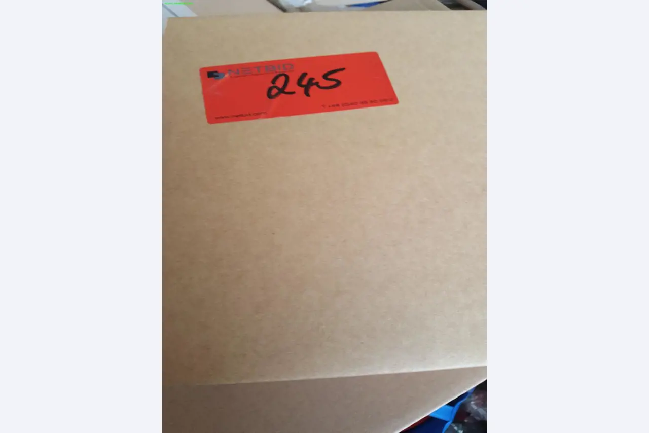 Máquinas, ferramentas, mercadorias / equipamento de oficina do ambiente<br> Comércio automóvel / serviço de pneus-10